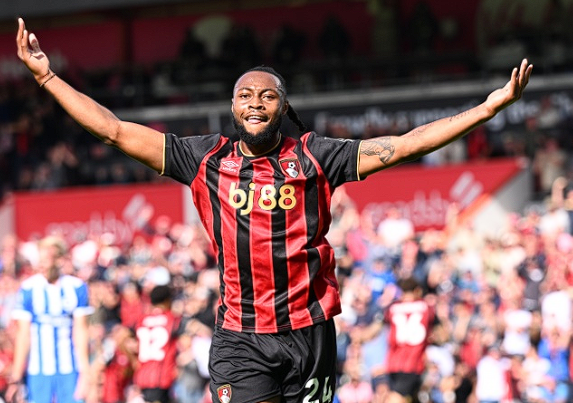 曼城足总杯大捷，林德斯盛赞新援与团队前景